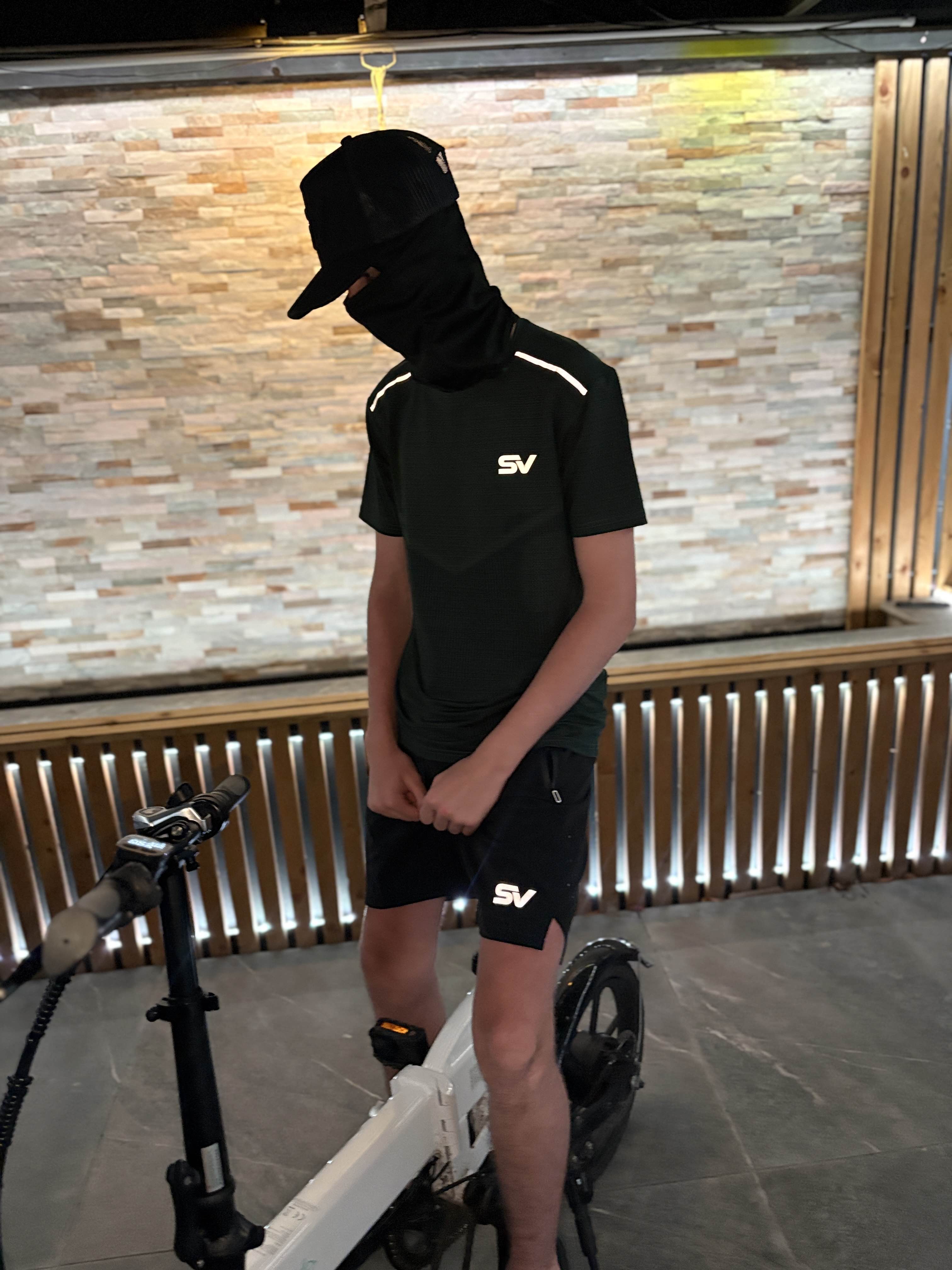 Black Dynamic Set With Black Cap